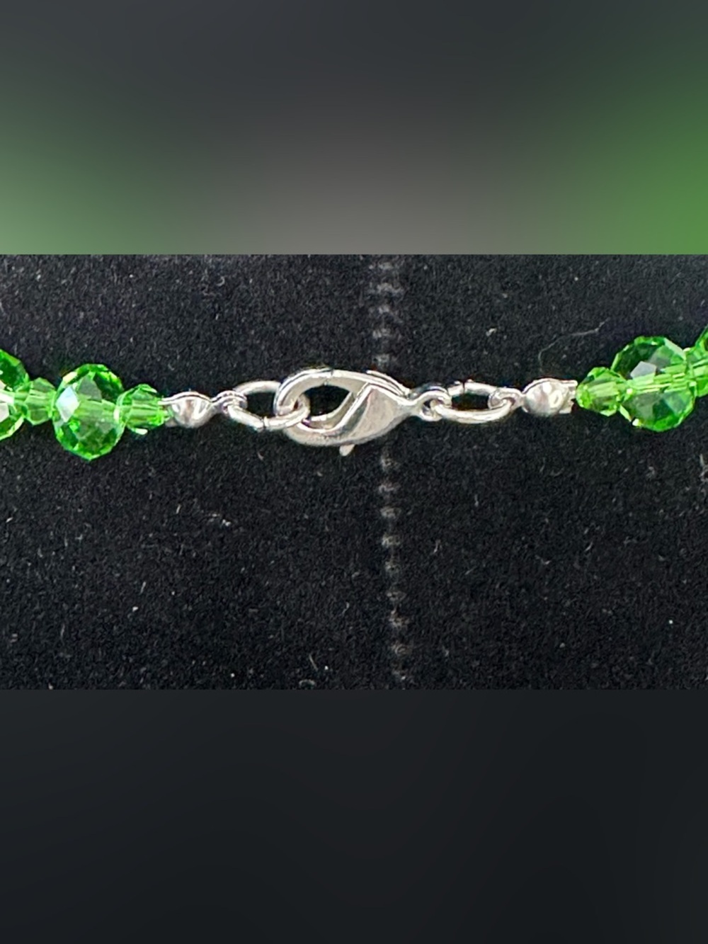 Emerald Green Faceted Crystal Glass Necklace Vintage Czech Style Statement - Picture 4 of 4